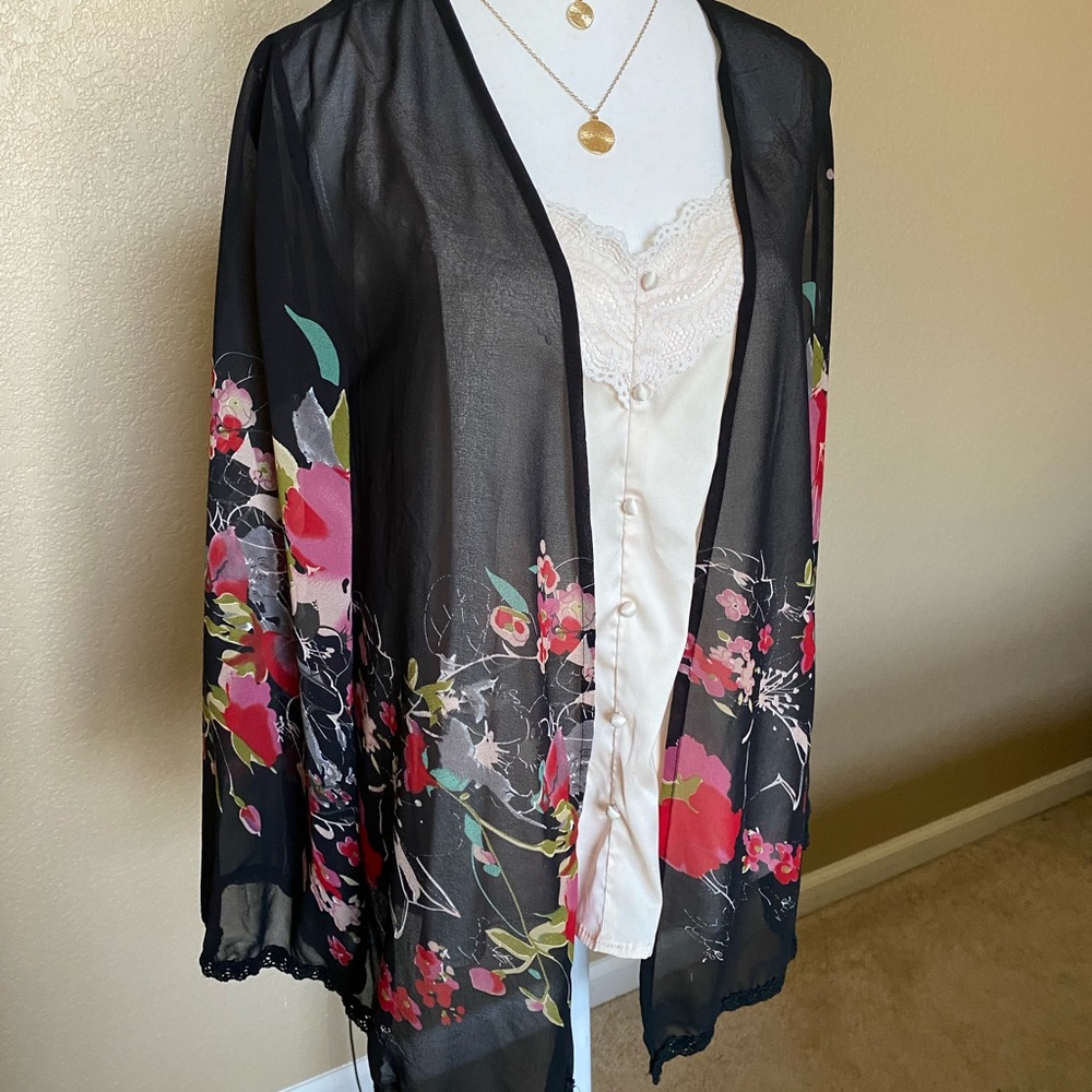 Jessica Simpson Floral Kimono